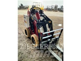 Toro E-DINGO 500 Liukuohjatut kuormaajat
