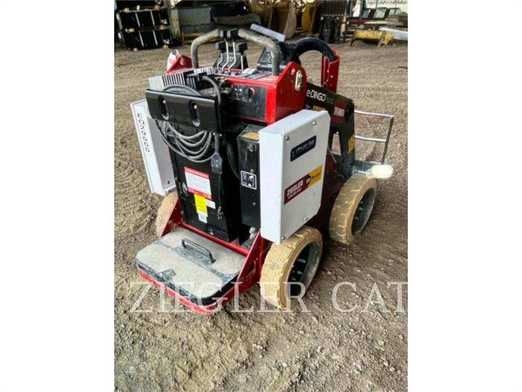 Toro E-DINGO 500 Liukuohjatut kuormaajat