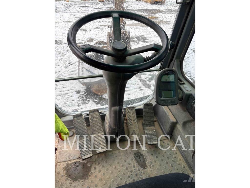 Volvo EW180B Pyöräkaivukoneet