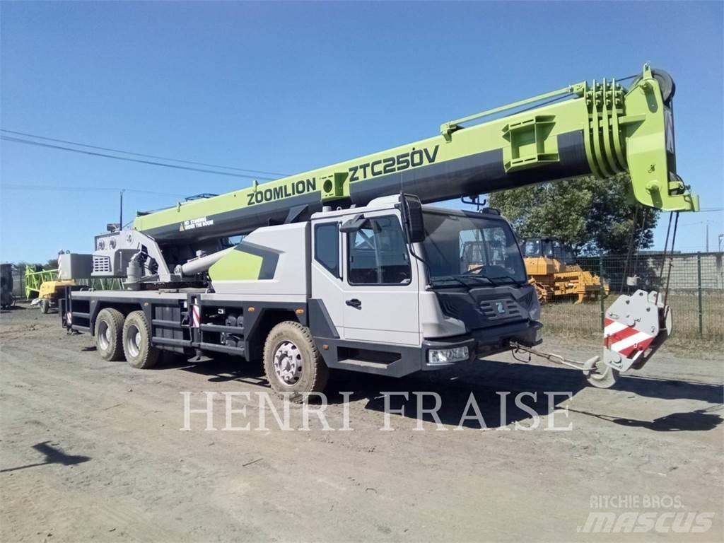 Zoomlion ZTC250V31 Mobiilinosturit
