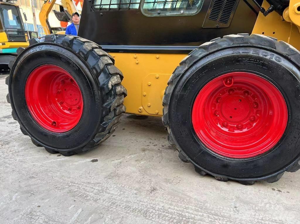 CAT cat262 Liukuohjatut kuormaajat