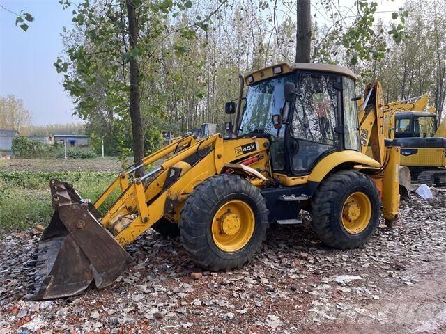 JCB 4CX Kaivurikuormaajat