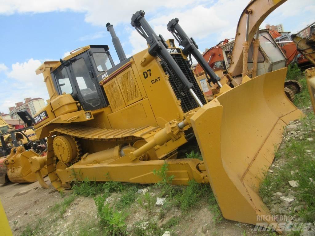 CAT D 7 H Telaketjupuskutraktorit