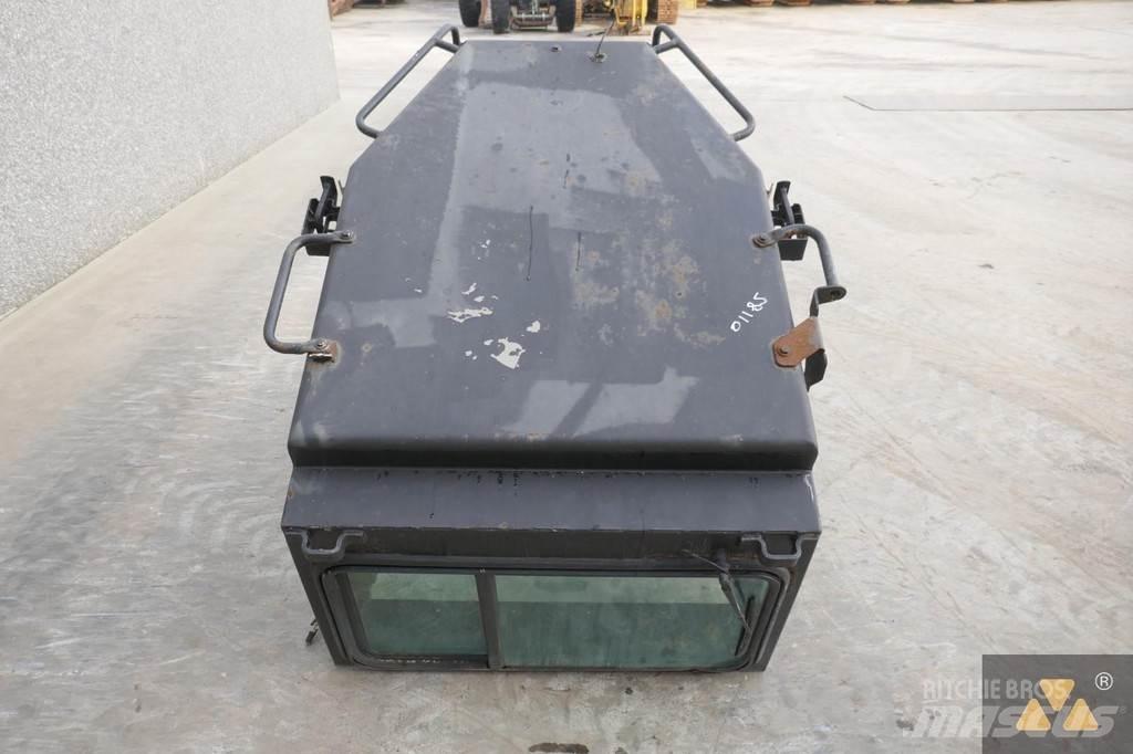 CAT 158-7696 Ohjaamot ja sisustat
