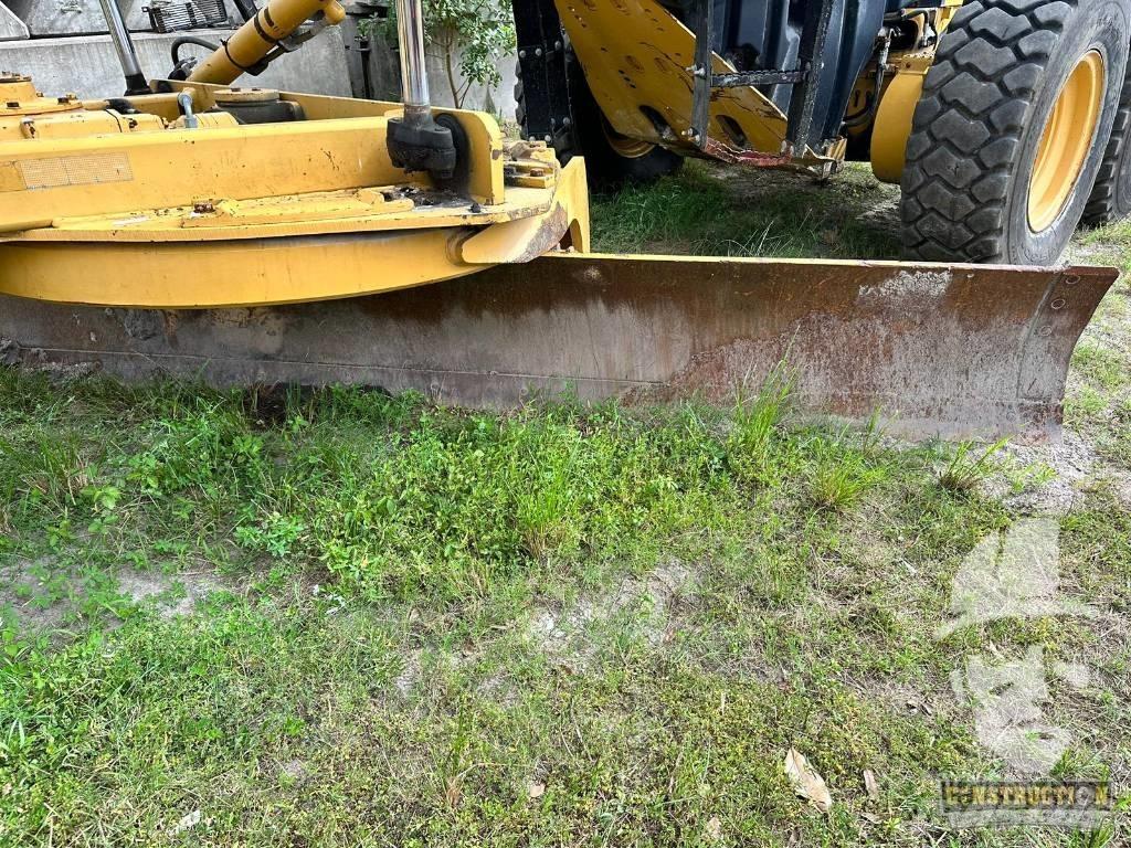 CAT 12 M Tiehöylät