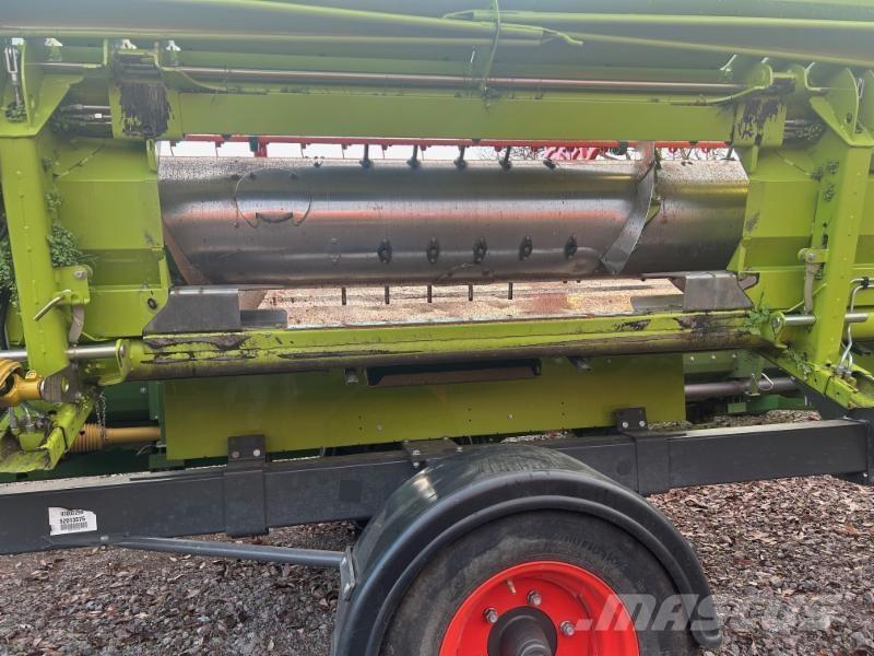 CLAAS LEXION 5400 Leikkuupuimurit