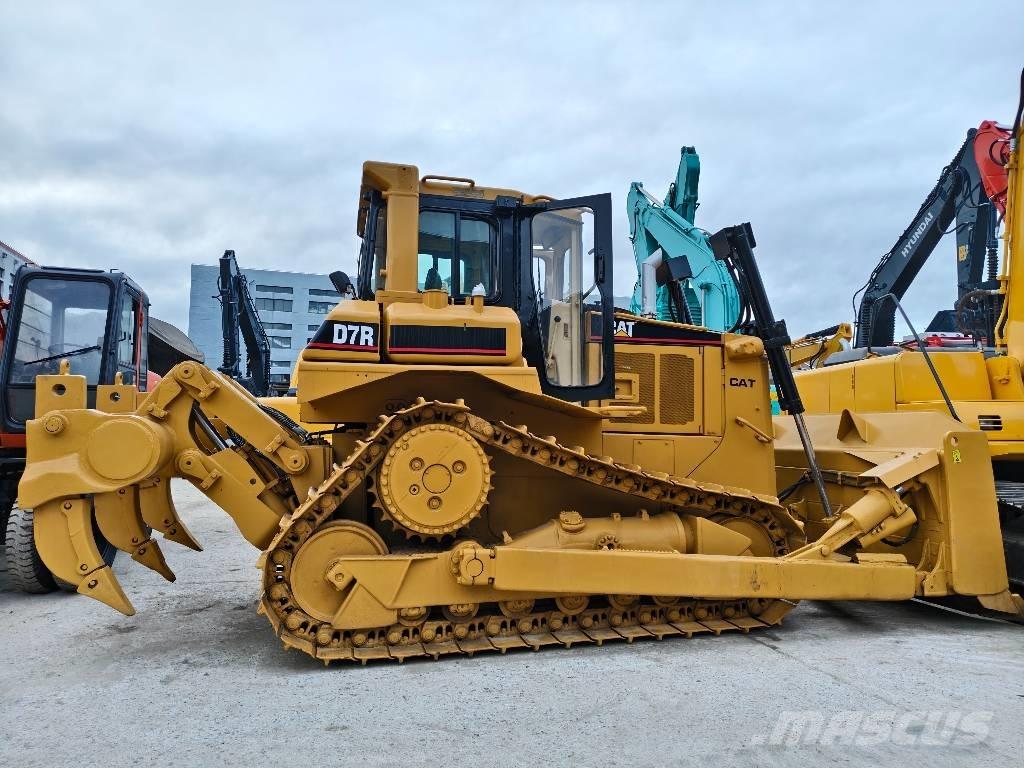 CAT D 7 R Telaketjupuskutraktorit