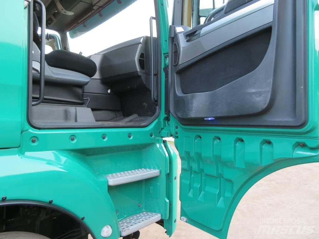 MAN TGX 33.480 Puuautot