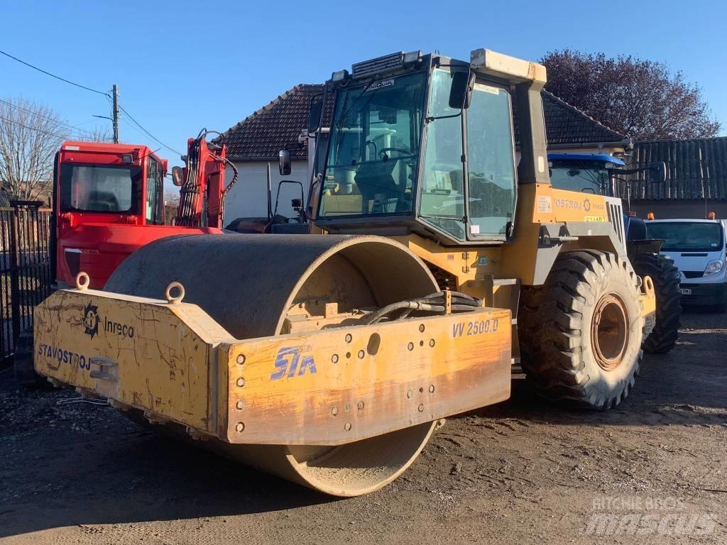 Stavostroj VV 2500D Yksivalssijyrät
