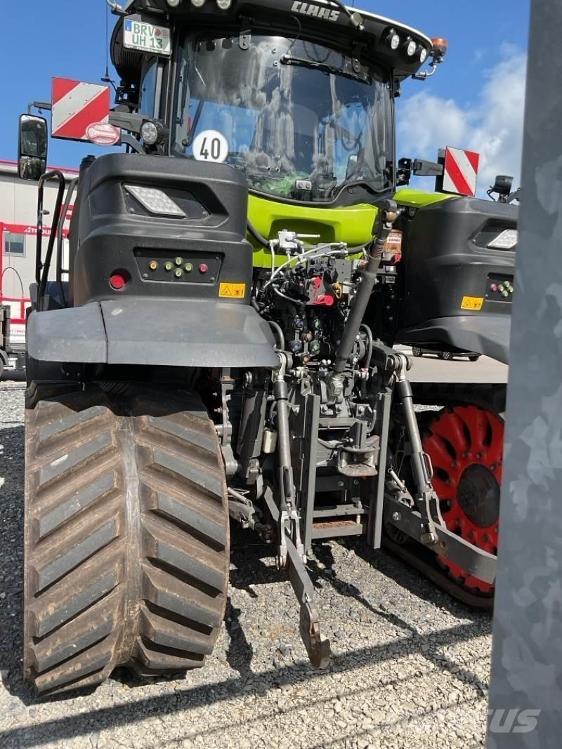 CLAAS Axion 960 TT Tela-alustaiset nosturit