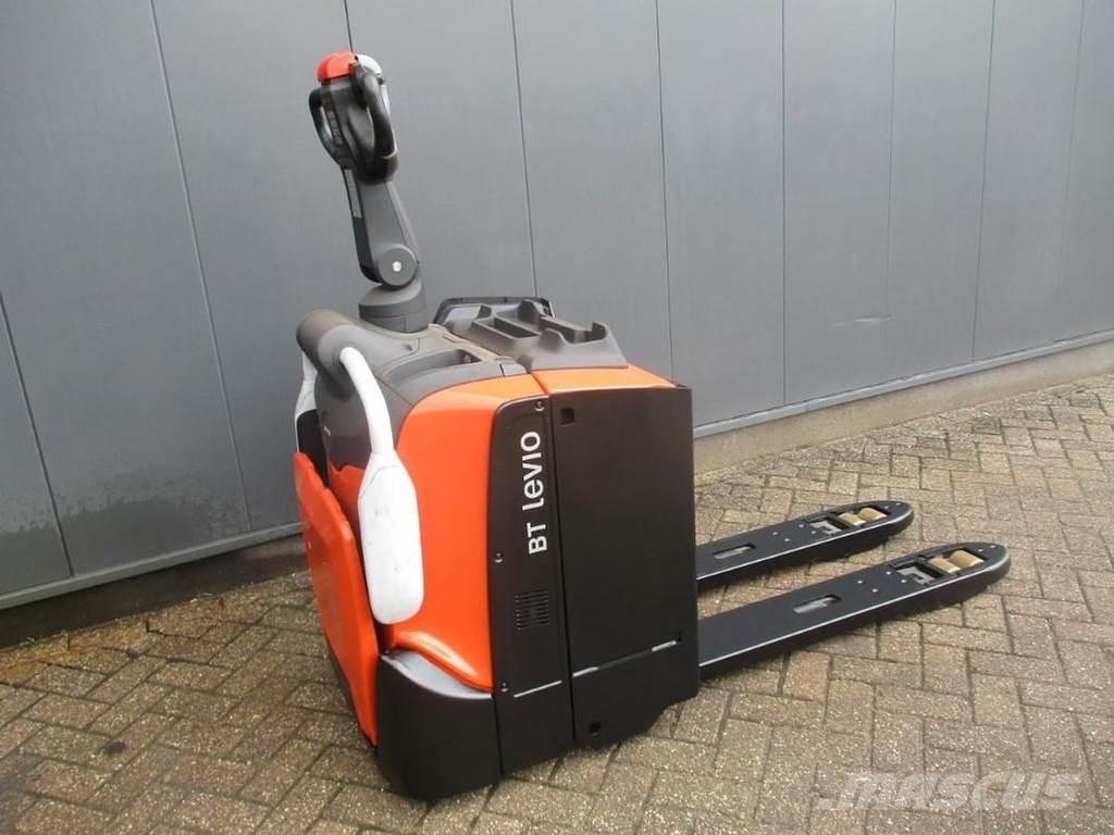 BT LPE 200 Lavansiirtotrukit ajotasolla