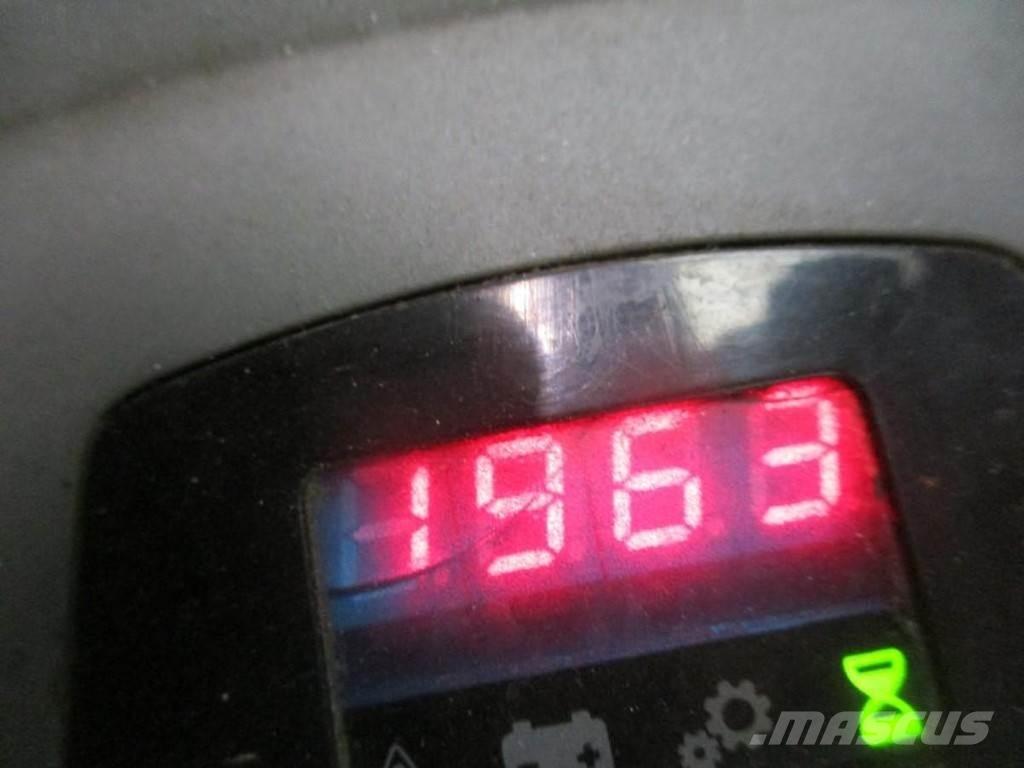 Toyota LPE 200 Lavansiirtotrukit ajotasolla