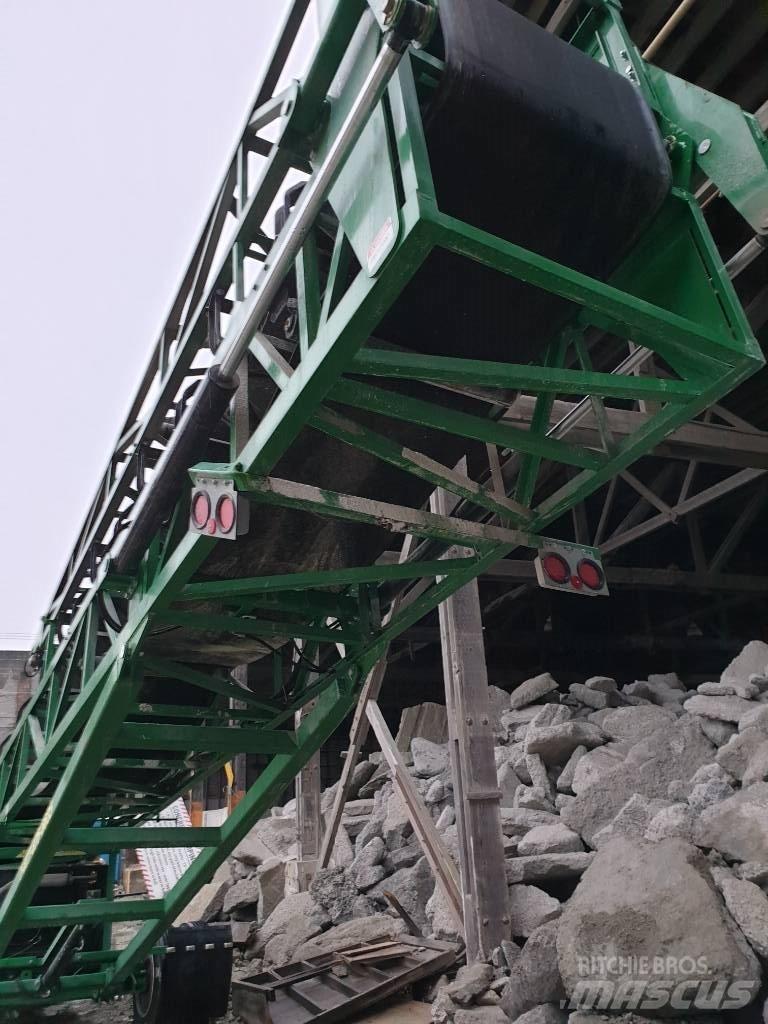 McCloskey ST80 Kuljettimet