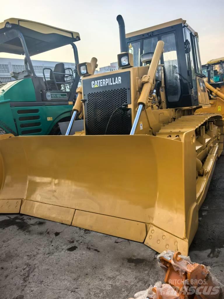 CAT D6G Telaketjupuskutraktorit