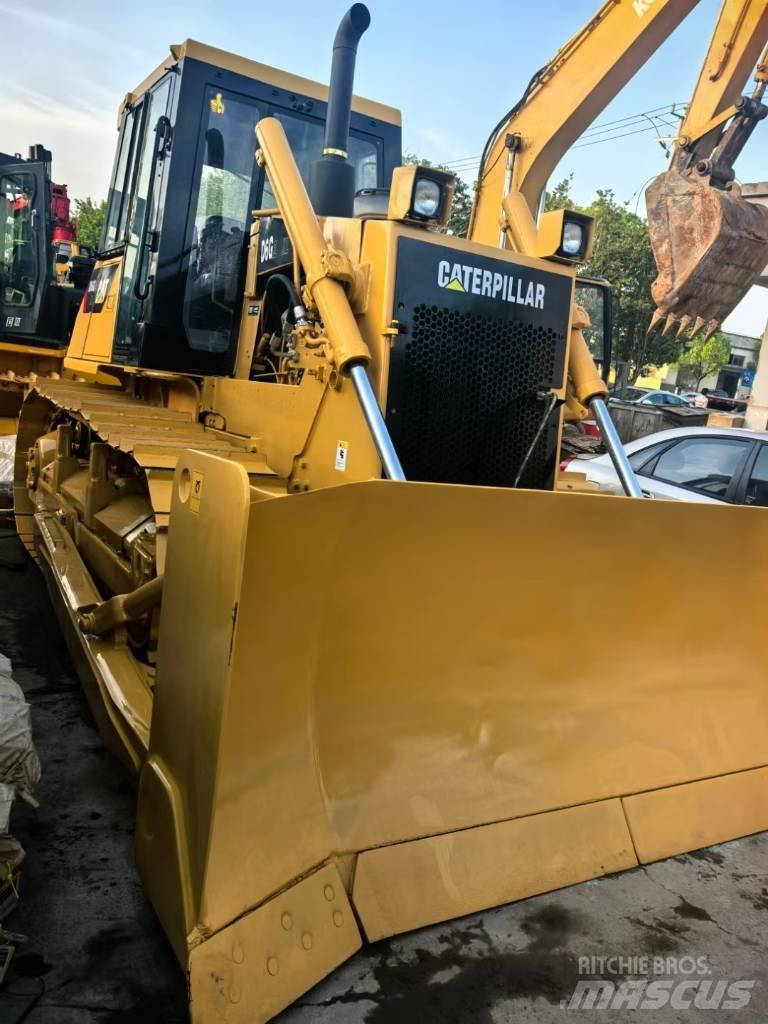 CAT D6G Telaketjupuskutraktorit