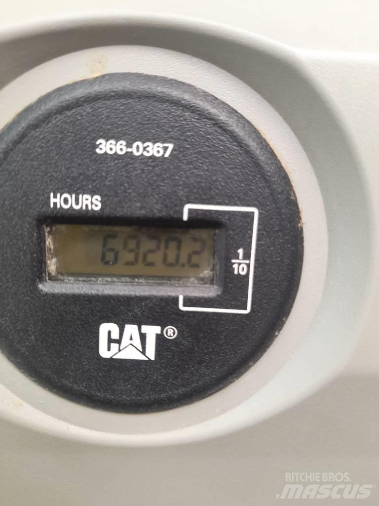 CAT 326 F Telakaivukoneet