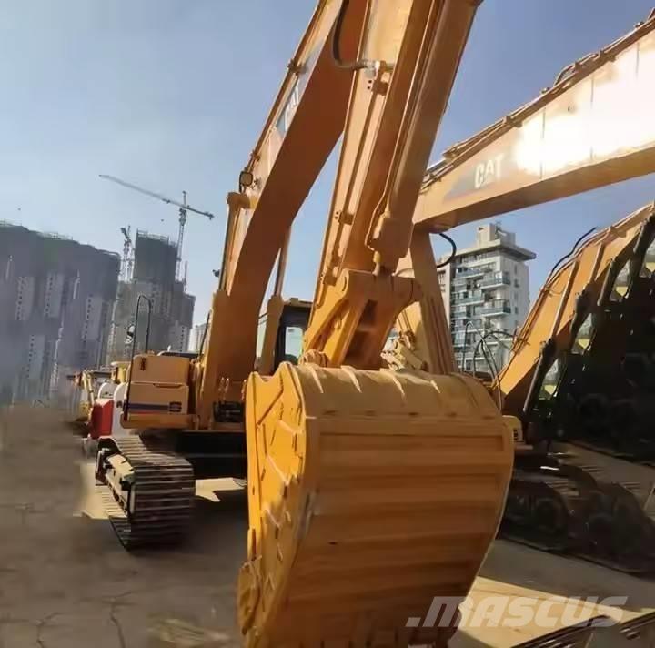 CAT 325 B Telakaivukoneet