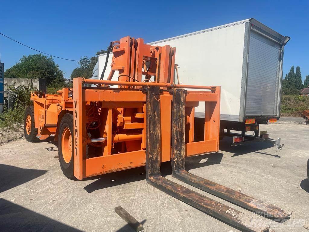 Valmet TD2212 Dieseltrukit