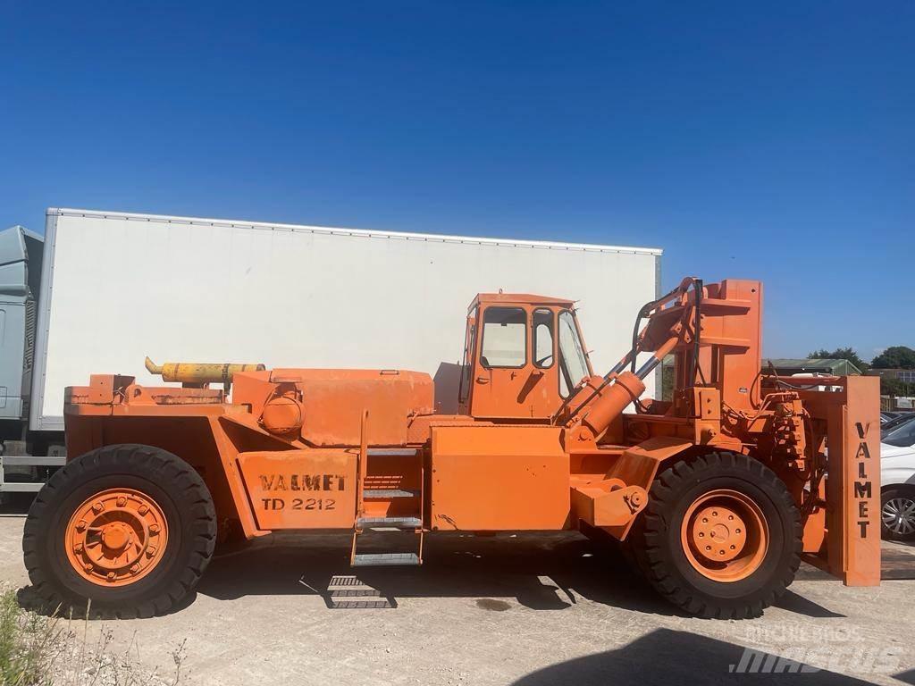 Valmet TD2212 Dieseltrukit