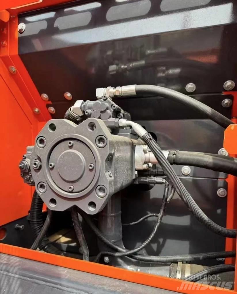 Doosan DX 225 Telakaivukoneet