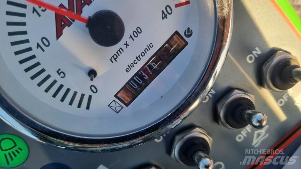 Avant 528 Liukuohjatut kuormaajat