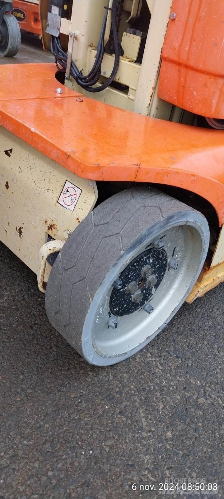 JLG T10E Muut henkilönosturit