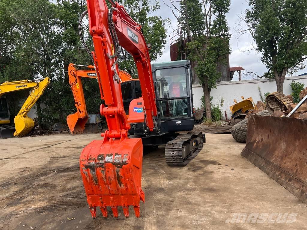 Doosan DX60 Telakaivukoneet