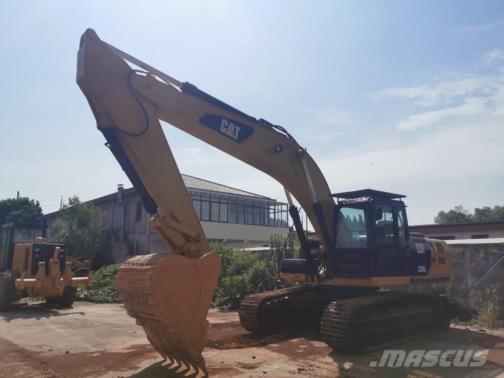 CAT 325DL Telakaivukoneet