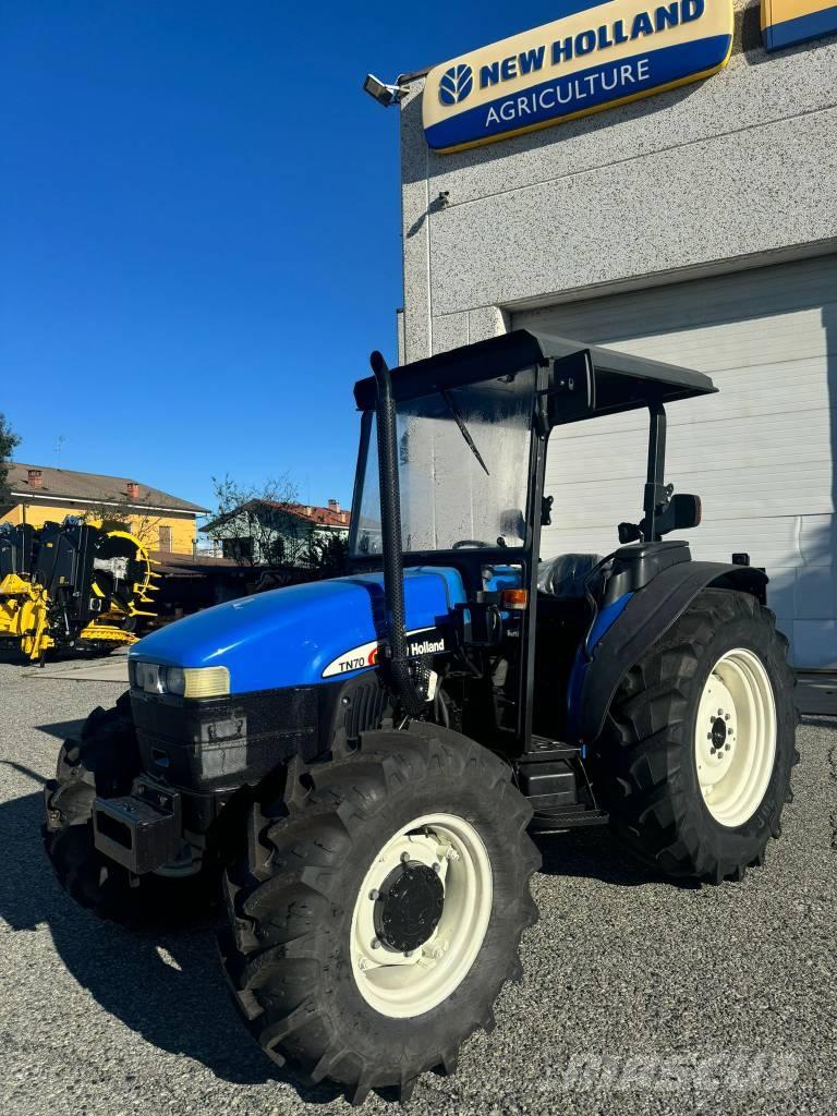New Holland TN 70 Traktorit