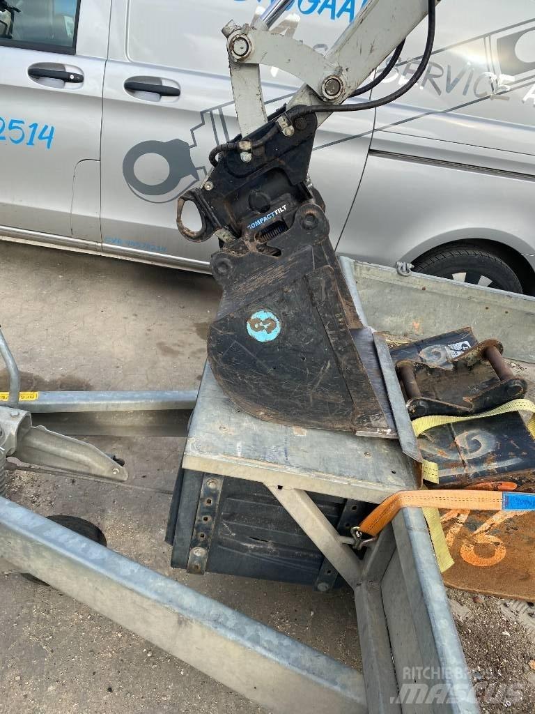 Takeuchi TB 210 Minikaivukoneet < 7t