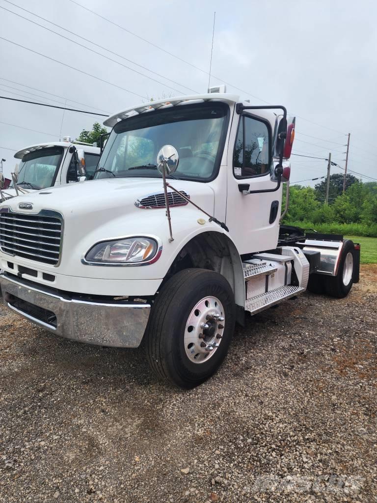 Freightliner M2 Vetopöytäautot