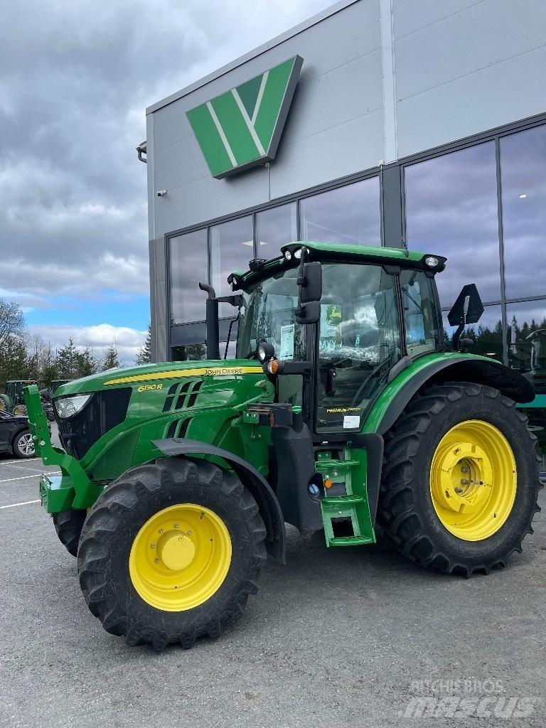John Deere 6130R Traktorit
