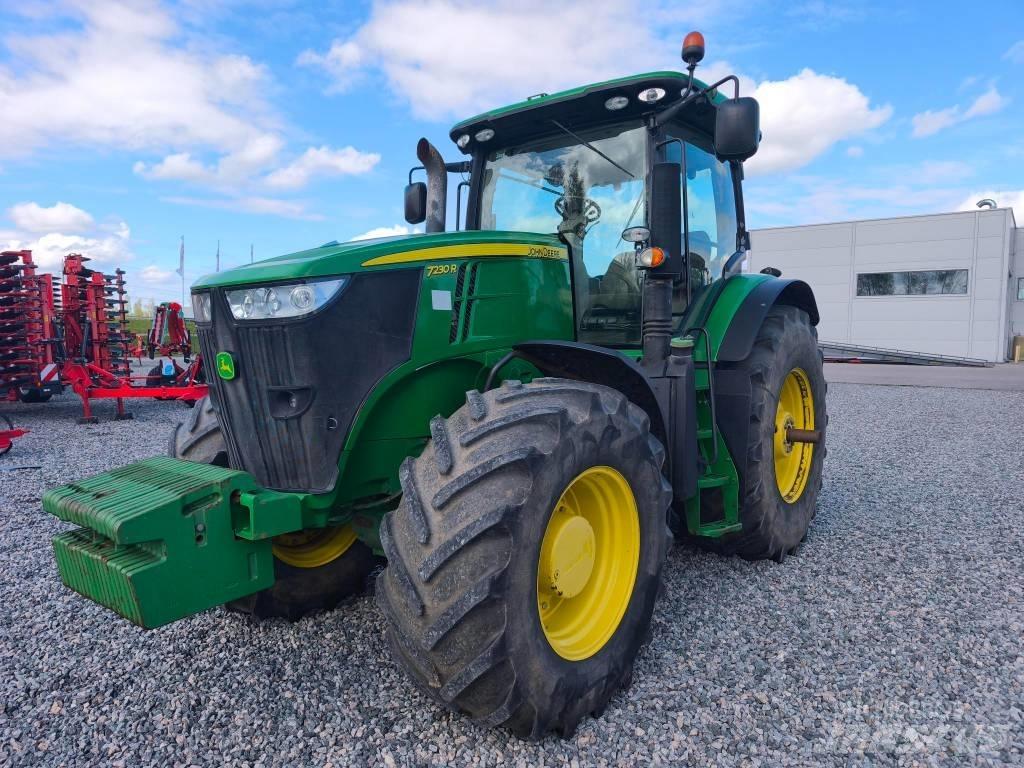 John Deere 7230 R Traktorit