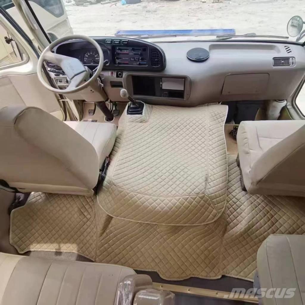 Toyota Coaster Bus Minibussit