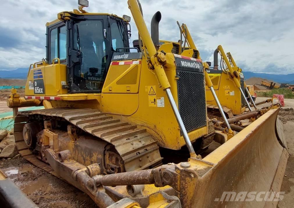Komatsu D 65 EX-16 Telaketjupuskutraktorit