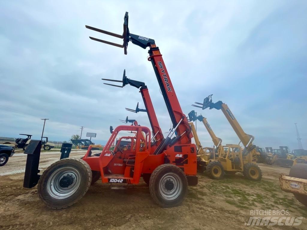 JLG 10042 Kurottajat