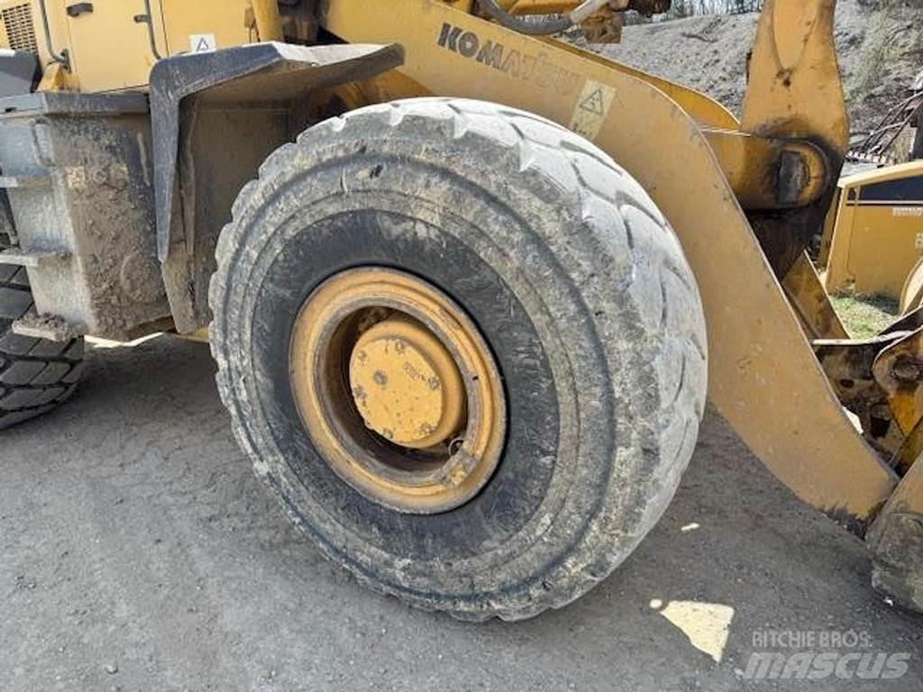 Komatsu WA 470-3H Pyöräkuormaajat