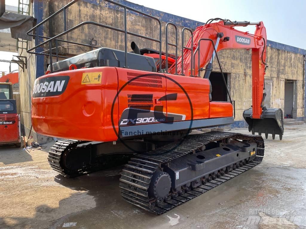 Doosan DX300 Telakaivukoneet