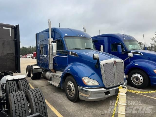 Kenworth T 680 Vetopöytäautot