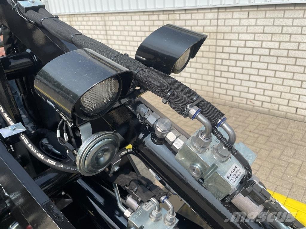 GiANT G 2200 E Pyöräkuormaajat