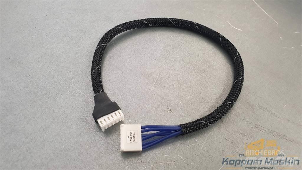 Ponsse P13648 Sähkö ja elektroniikka