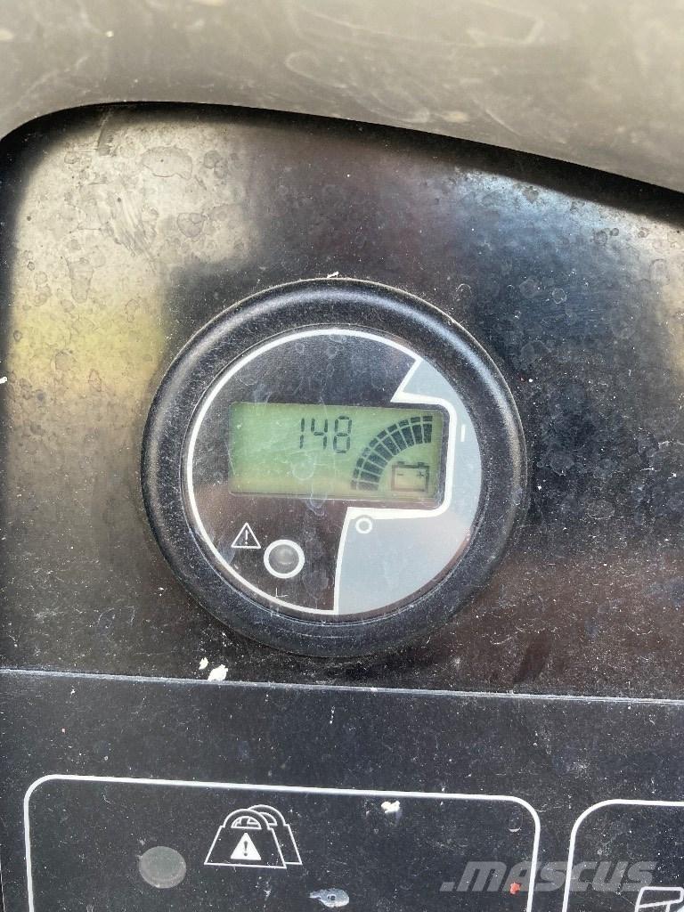 Genie GR 20 J Henkilönostimet ja nostolaitteet