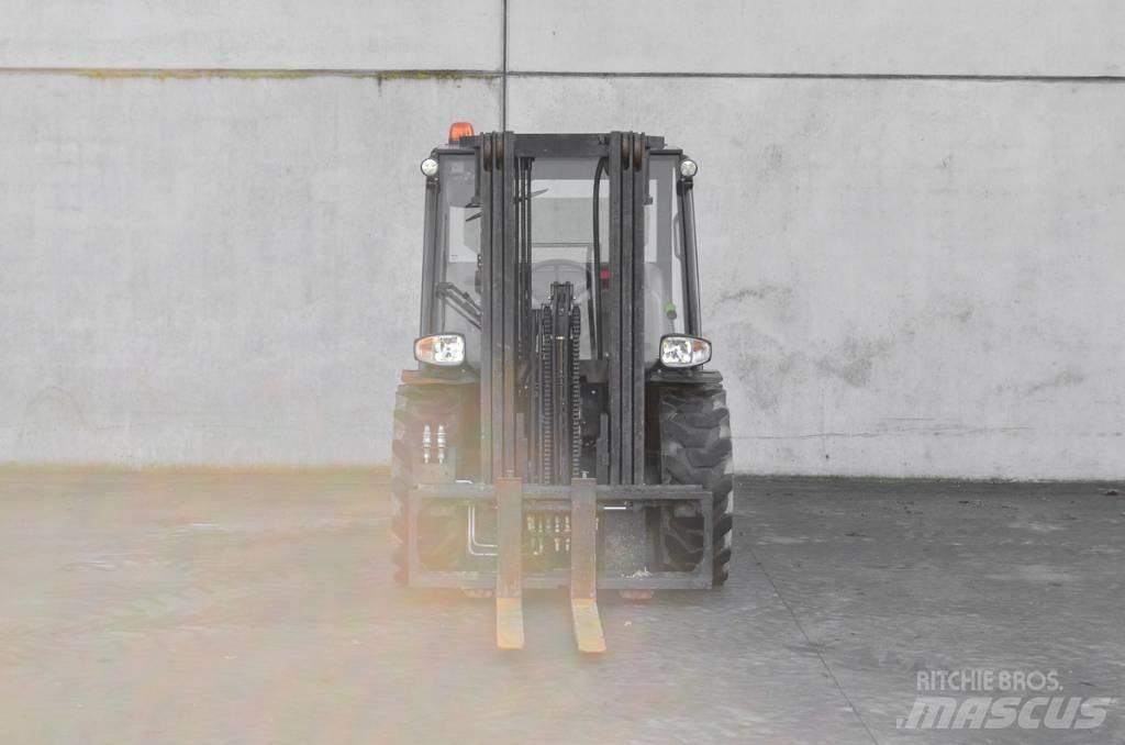 Manitou MC 25-4 Dieseltrukit