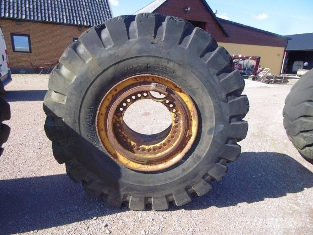  Däck Renkaat ja vanteet
