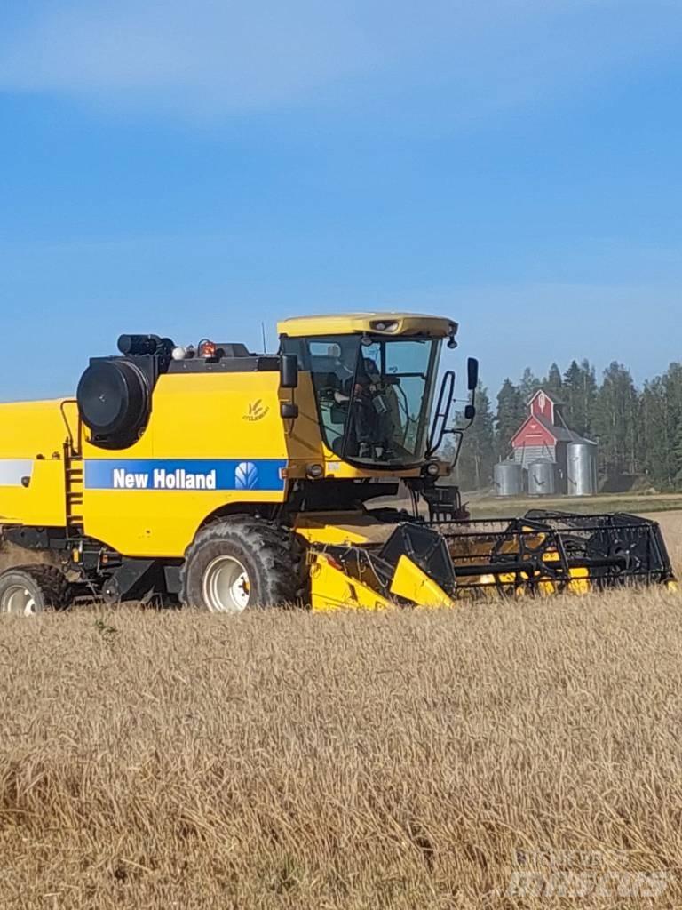 New Holland TC 5050 Leikkuupuimurit