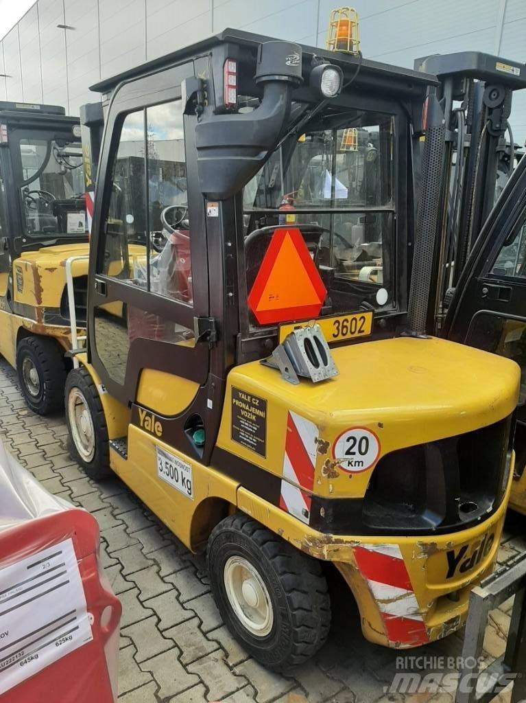 Yale GDP35VX Dieseltrukit