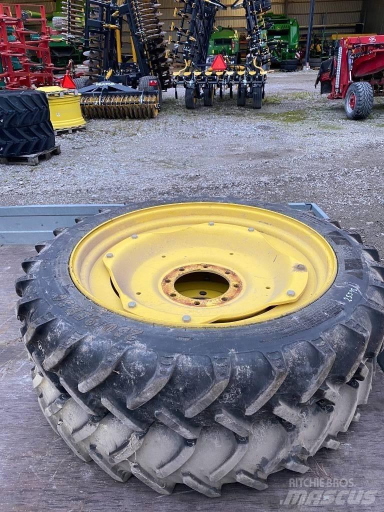 BKT 230/95R36 Lisävarusteet ja komponentit