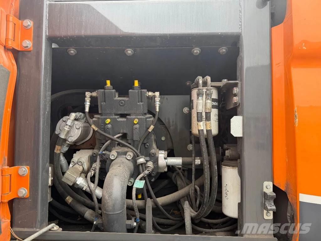 Doosan DX170W-5 Pyöräkaivukoneet