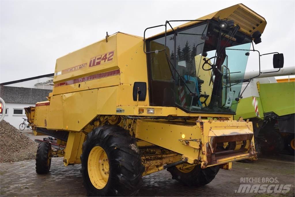 New Holland TF 42 Leikkuupuimurit
