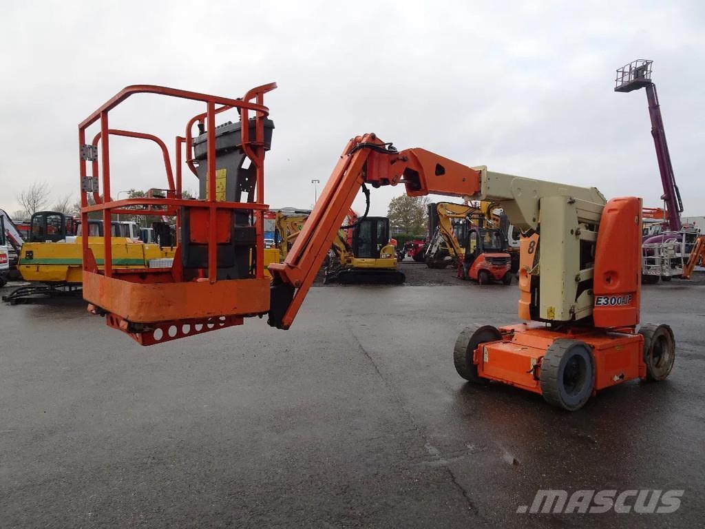 JLG E300AJP Kuukulkijat